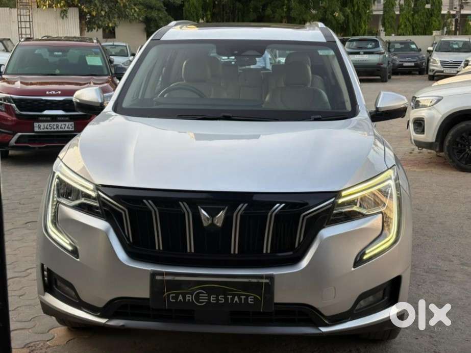 Mahindra Xuv700 Ax7l 6 Str At, 2023, Petrol