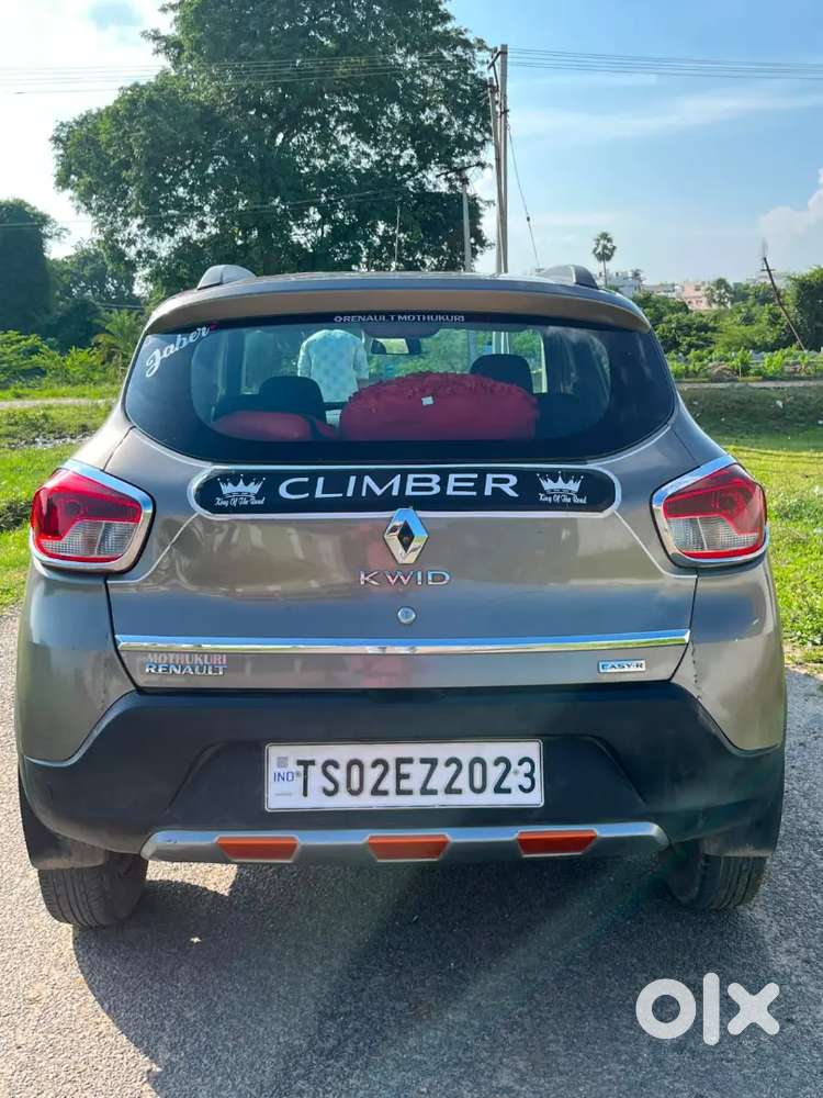 Renault Kwid Showroom Track 2 Keys