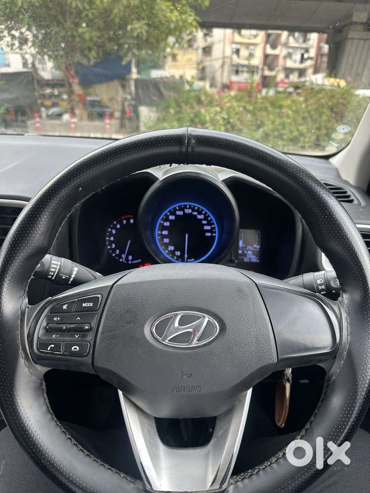 Hyundai Venue 1.2 S (o), 2021, Petrol