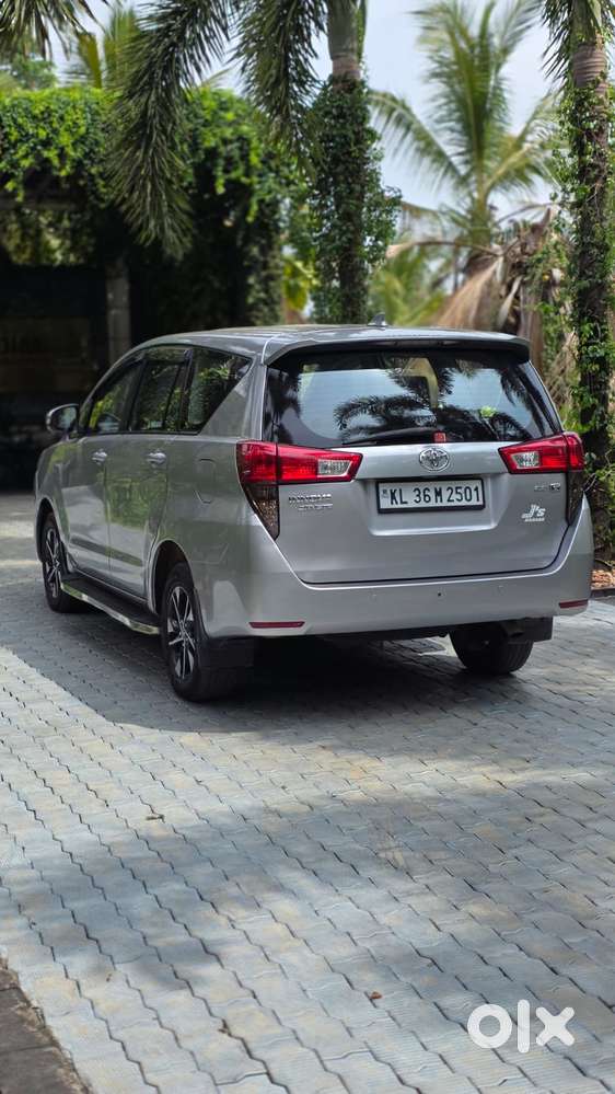 Toyota Innova Crysta 2.8 Gx At, 2017, Diesel