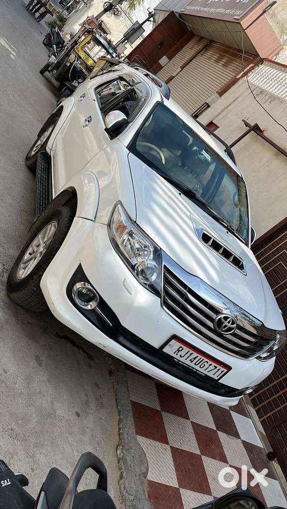 Toyota Fortuner 2014