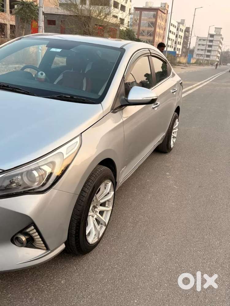 Hyundai Verna 1.6 Sx (o) Vtvt, 2022, Petrol