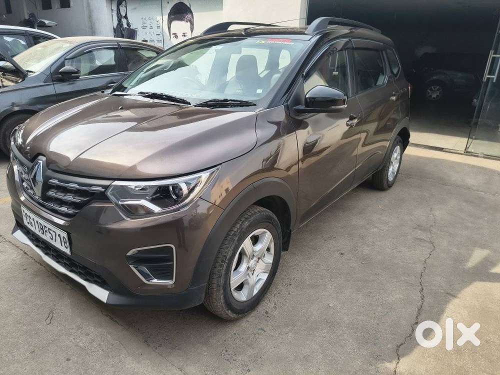 Renault Triber Rxt, 2022, Petrol