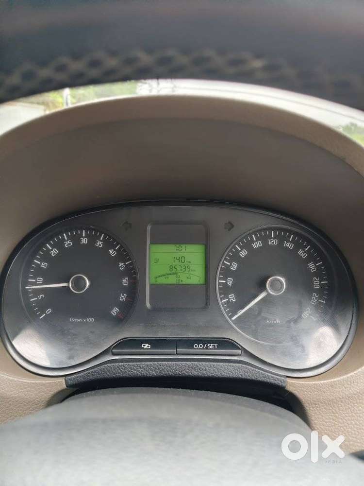 Skoda Rapid Elegance 1.6 Tdi Cr Manual, 2013, Diesel