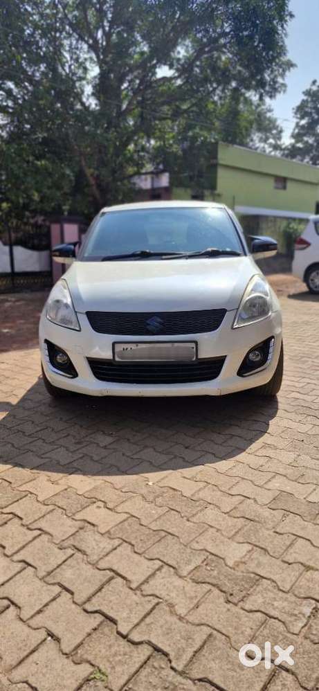 Maruti Suzuki Swift Vxi + Manual, 2017, Petrol