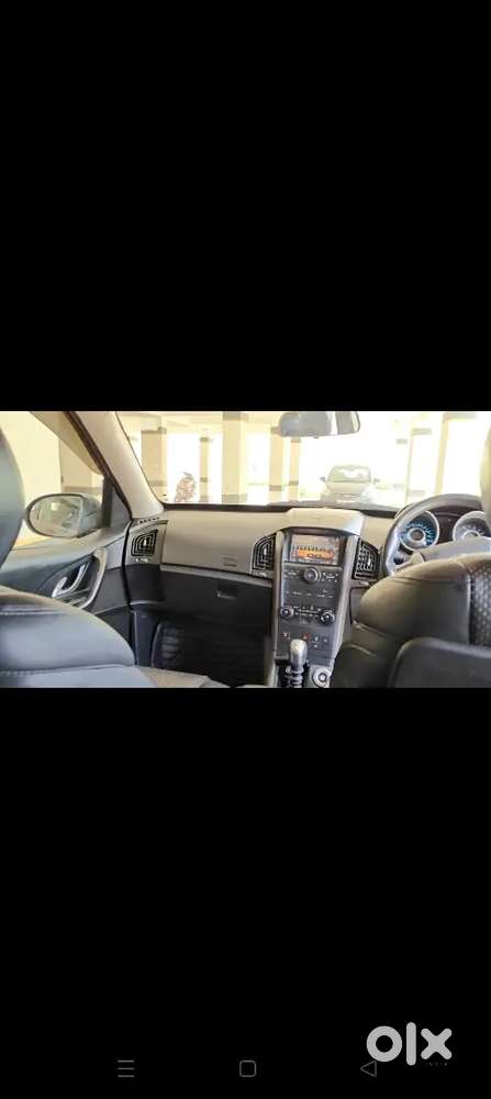 Sunroof 7 Seater Top Model