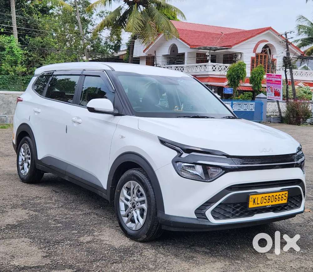 Kia Carens 2025 Diesel 6200 Km Driven
