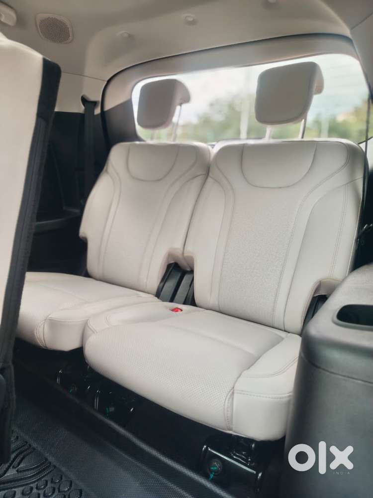 Mahindra Xuv700 2.2 Ax 7 Diesel At Str, 2022, Diesel
