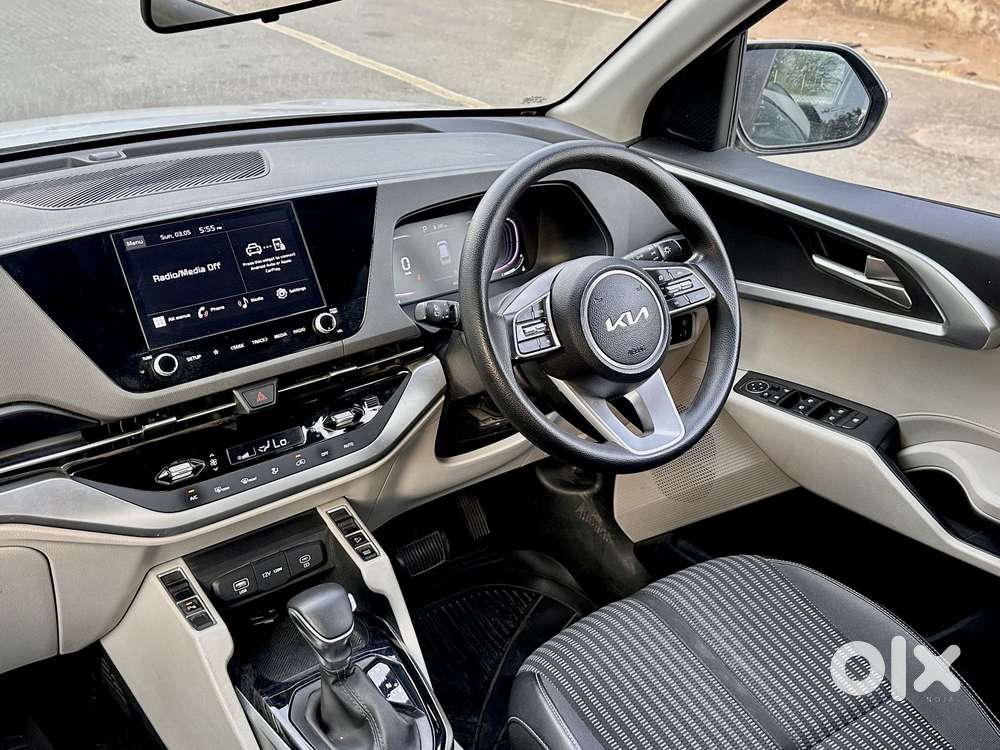 Kia Carens 1.4 Prestige Plus Turbo Dct 7 Str, 2023, Petrol