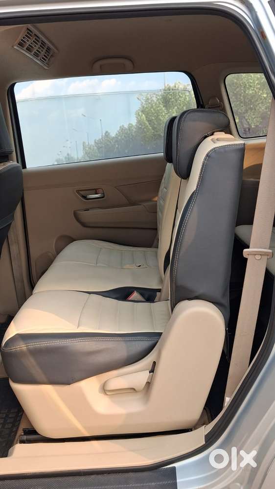 Maruti Suzuki Ertiga 2022-2023 Zxi, 2022, Cng & Hybrids