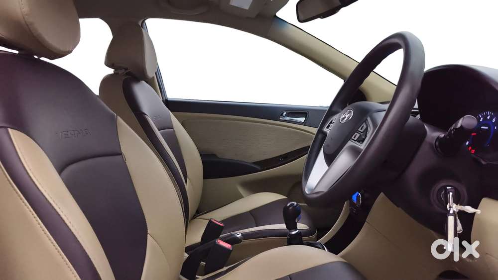 Hyundai Verna Fluidic 1.6 Vtvt Sx, 2014, Petrol
