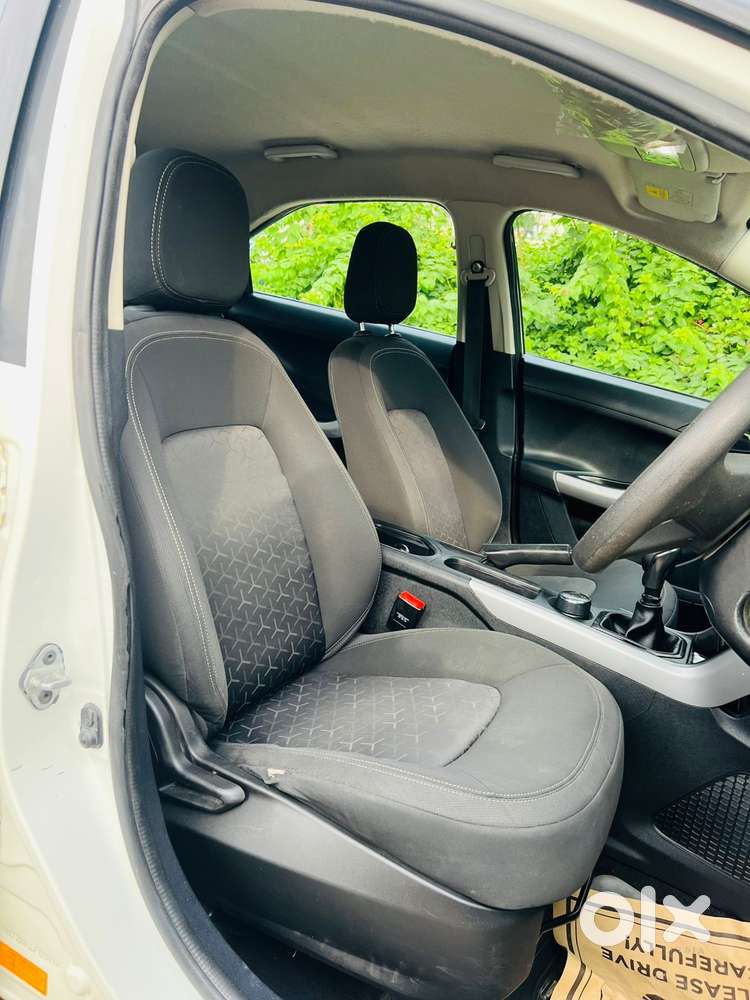 Tata Nexon 1.2 Revotron Xm (s), 2020, Petrol