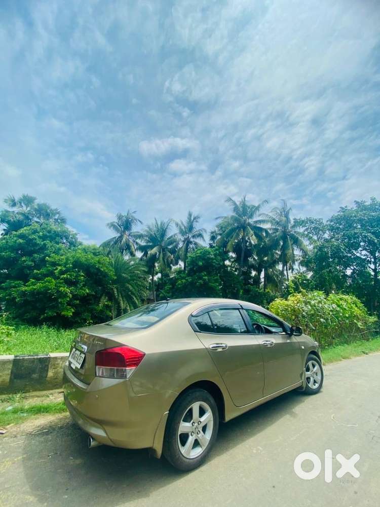 2013 Honda City Hybrid V