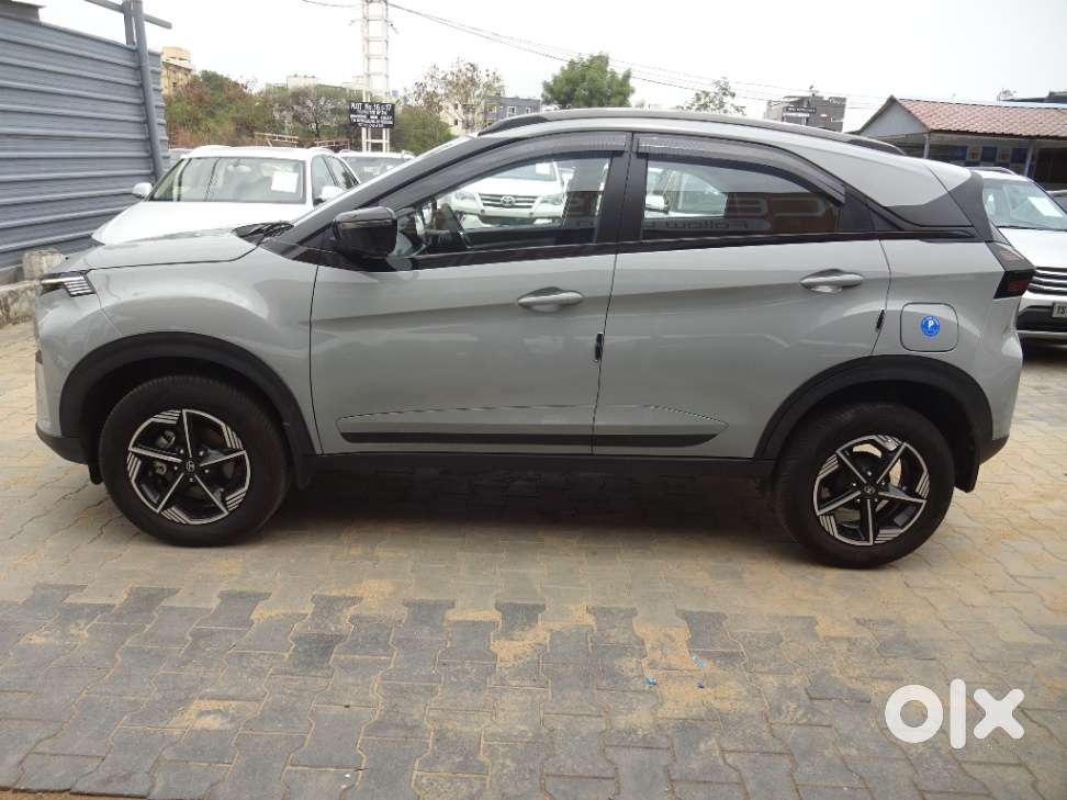 Tata Nexon Creative Plus S 1.2 Revotron Petrol 6 Amt, 2026, Petrol