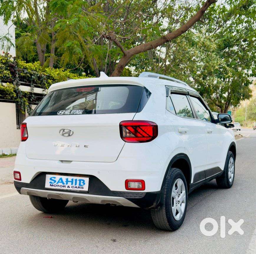 Hyundai Venue S Plus Mt 1.2 Kappa, 2022, Petrol