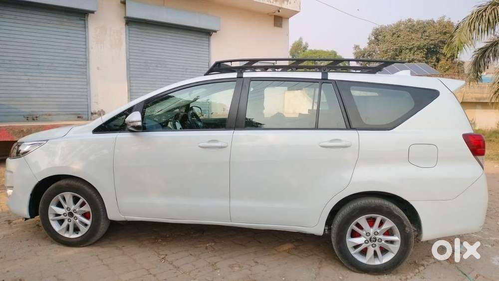Toyota Innova Crysta 2016 Diesel Well Maintained