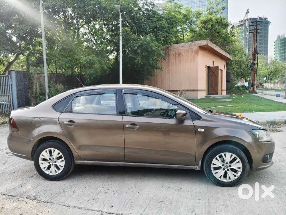 Volkswagen Vento 1.2 Tsi Highline At, 2015, Petrol