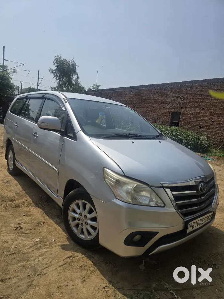 Toyota Innova 2012 Diesel Well Maintained