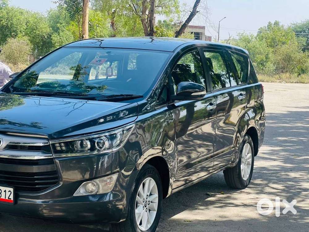 Toyota Innova Crysta 2.4 V 8 Str, 2016, Diesel