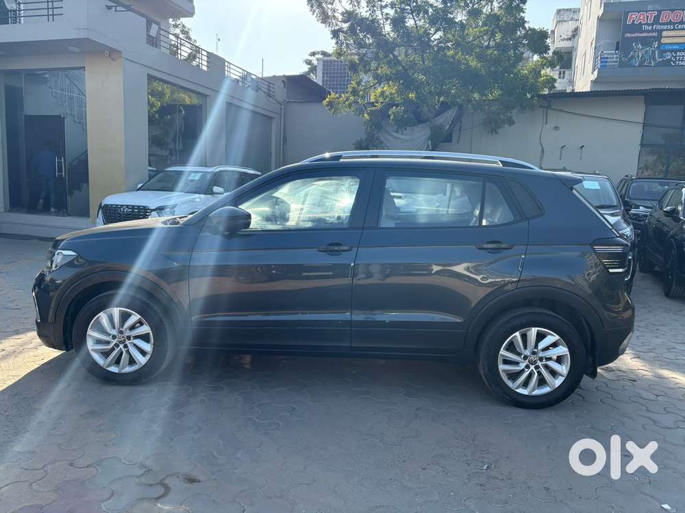 Volkswagen Taigun 1.0 Tsi Highline At, 2022, Petrol