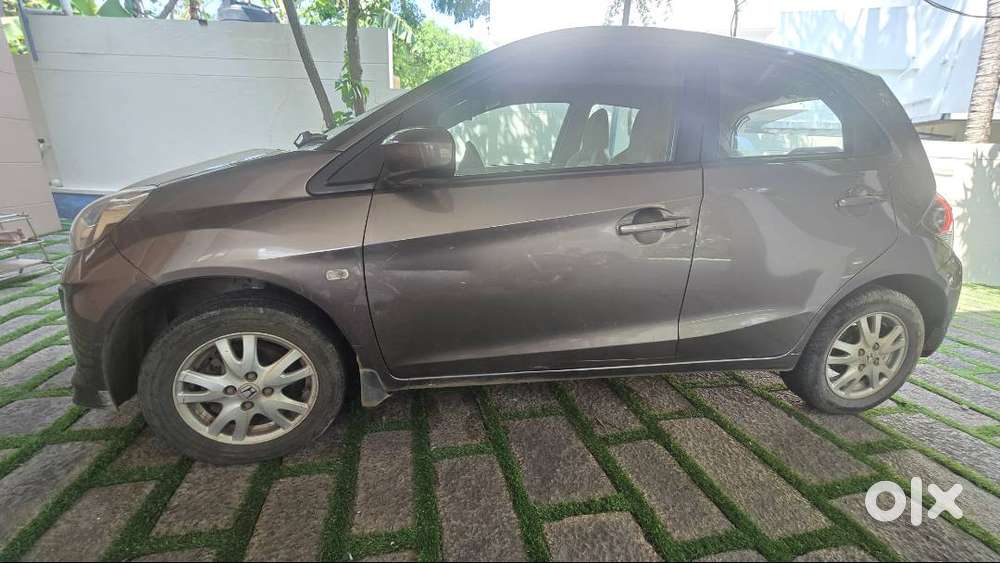 Genuine Proper Service,interiors In Brand New Condition,manuall Gearge