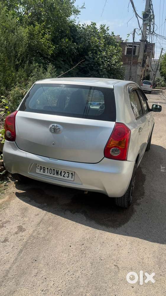 Toyota Etios Liva Petrol 2012
