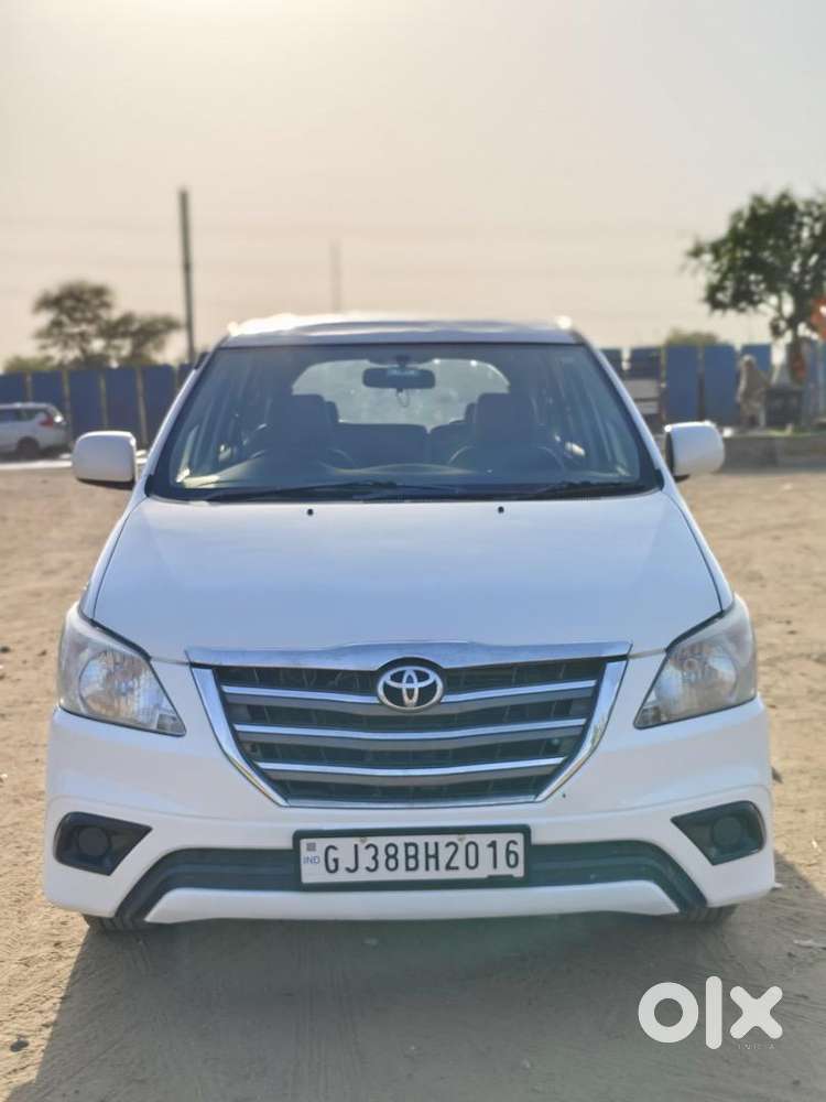 Toyota Innova 2016