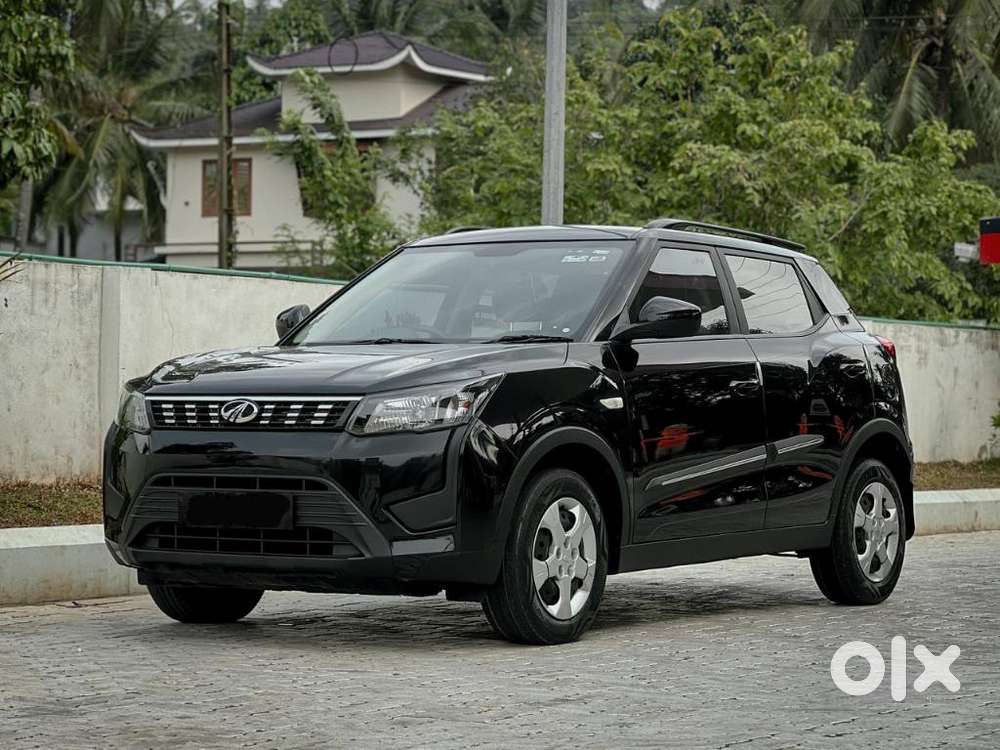 Mahindra Xuv300 W6, 2023, Petrol