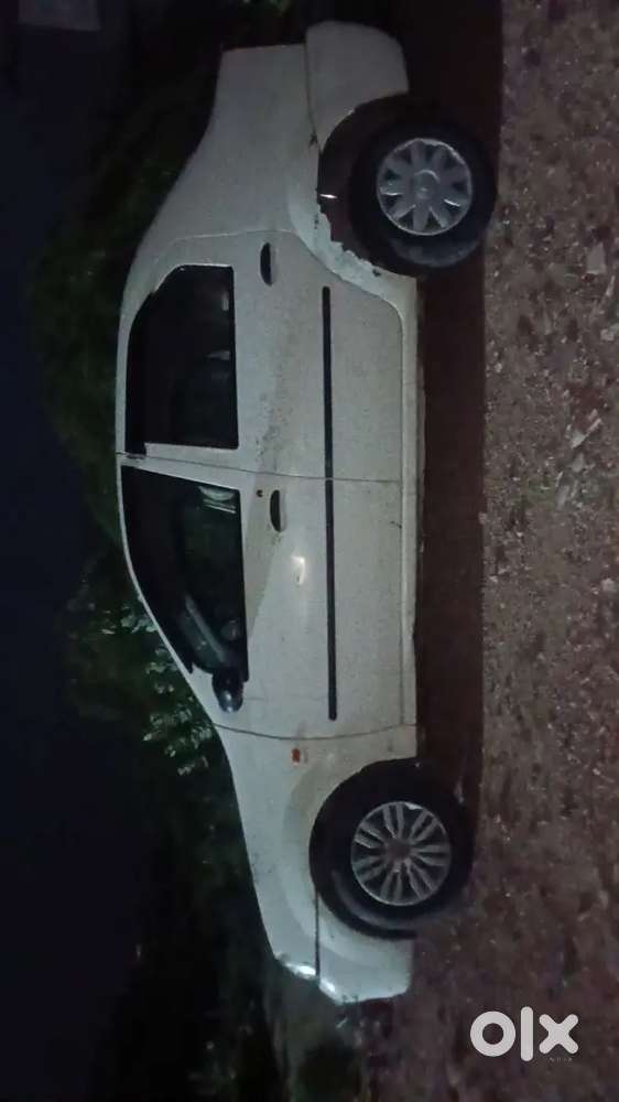 Mahindra Renault Logan 2009