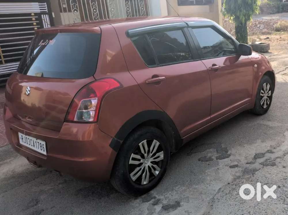 Maruti Suzuki Swift Vxi