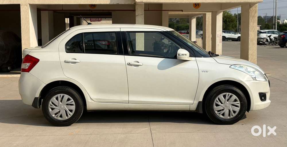 Maruti Suzuki Dzire 1.2 Vxi Amt, 2015, Petrol