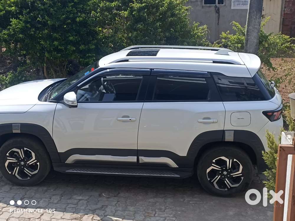 Maruti Suzuki Brezza 2024 Petrol Good Condition,low Range Running