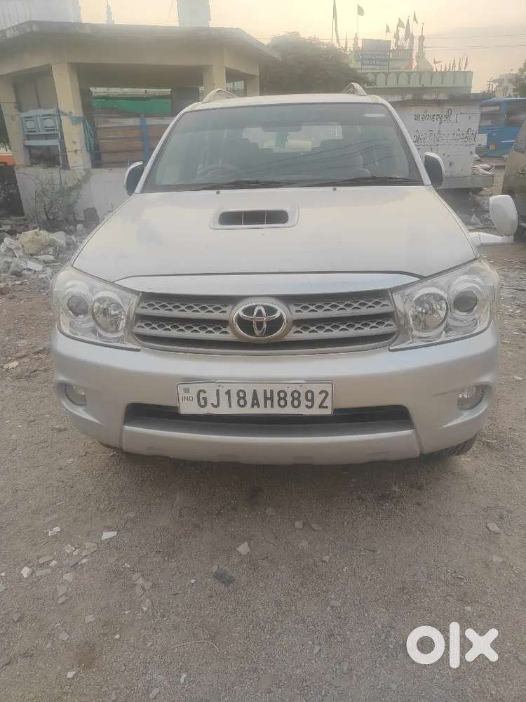 Toyota Fortuner 2010