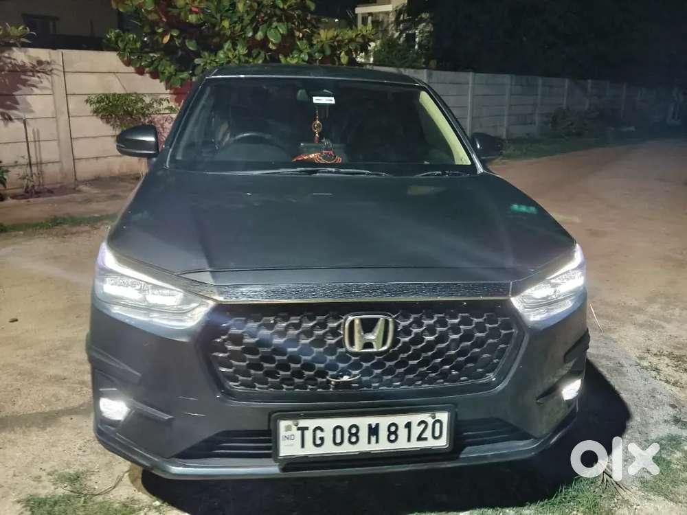 Honda Amaze Zx 2024 . Registration 3 Rd Jan 2025. Topend With Adas.
