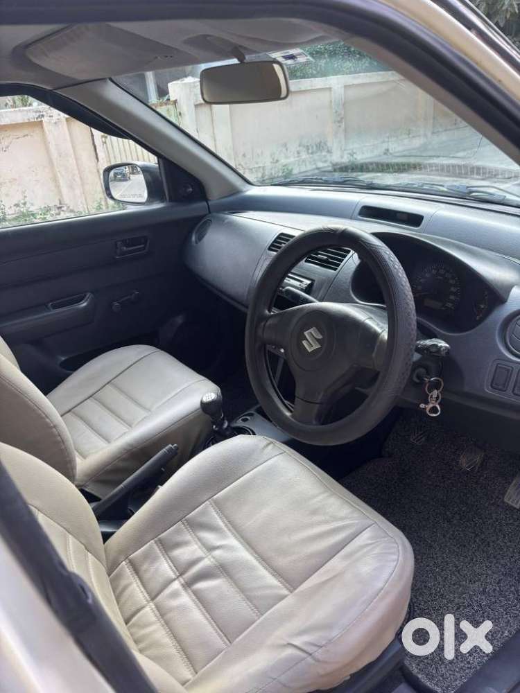 Maruti Suzuki Swift Dzire Lxi, 2011, Petrol