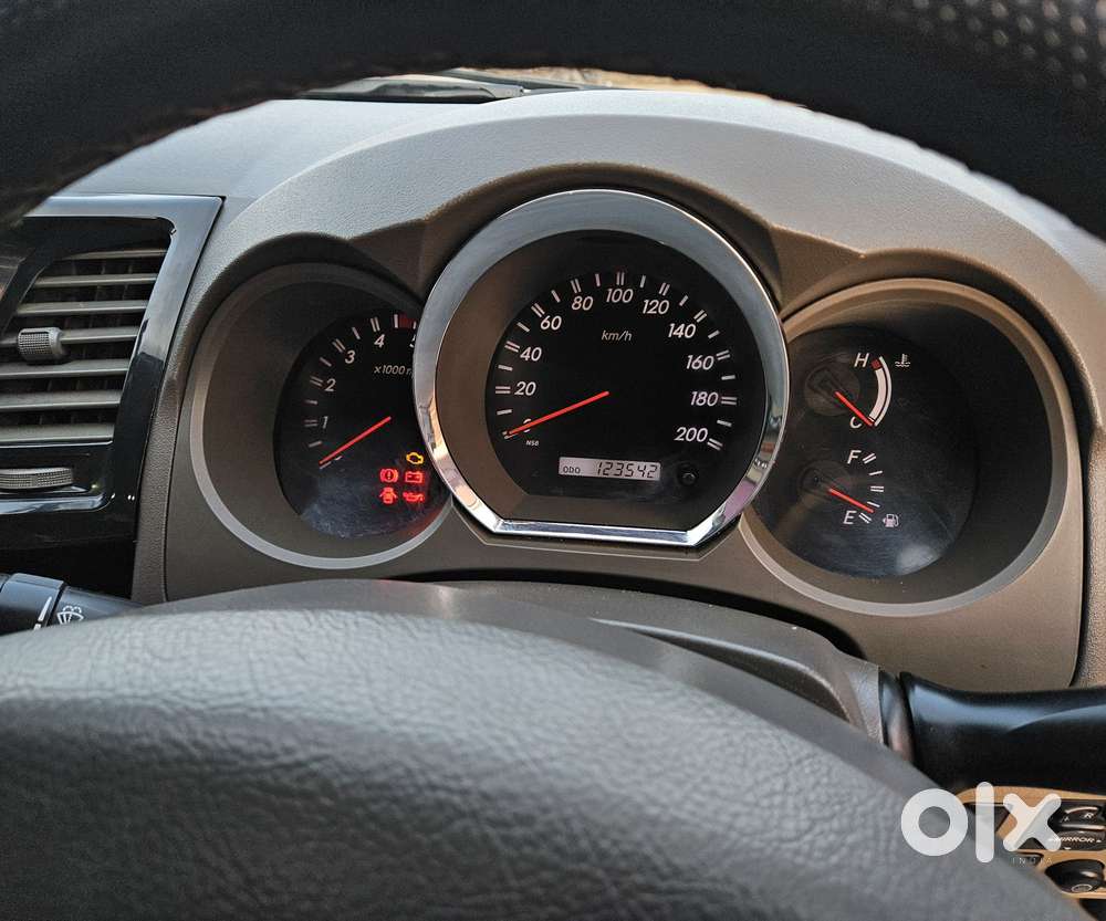 Toyota Fortuner 4x4 Manual Limited Edition, 2010, Diesel