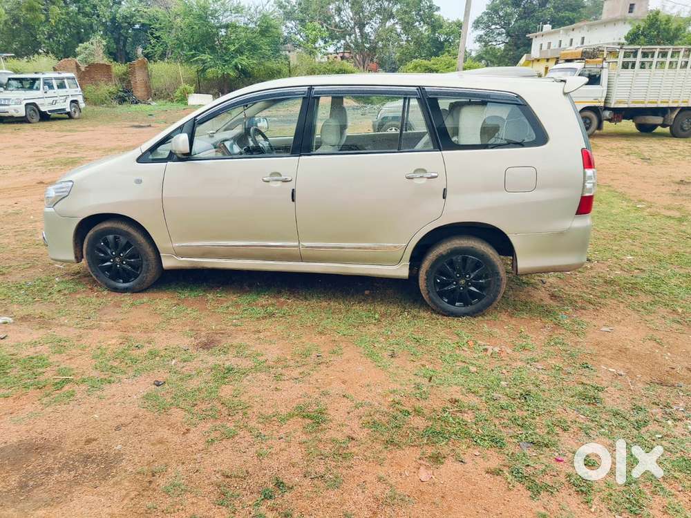 Toyota Innova Diesel 2012 Car