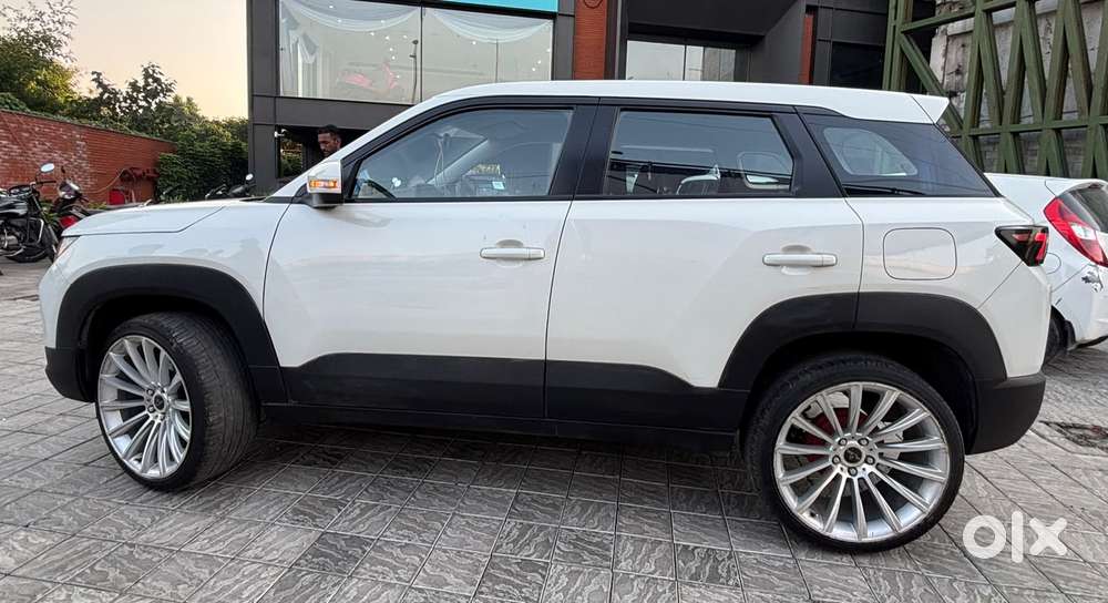 Maruti Suzuki Brezza 1.5 Lxi Smart Hybrid, 2024, Petrol