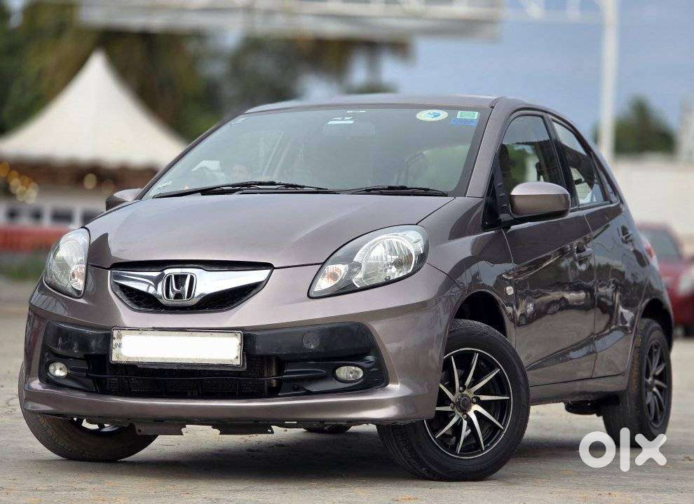 Honda Brio V Mt, 2013, Petrol