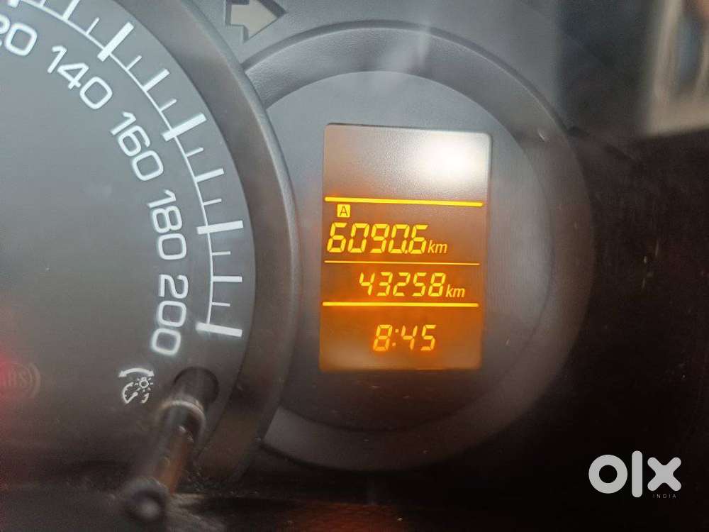 Maruti Suzuki Swift Lxi Optional-o, 2013, Petrol