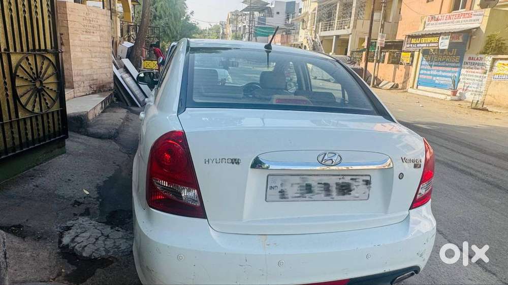 Well-maintained Hyundai Verna 2011 Sx Petrol,single Owner,doctor Drive