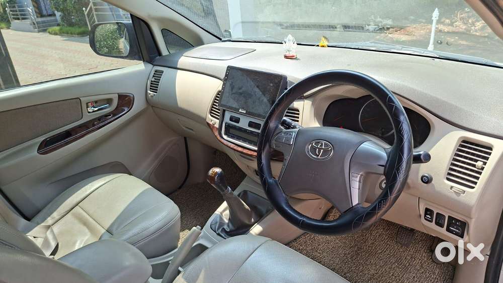Toyota Innova 2.5 Vx (diesel) 8 Seater, 2013, Diesel