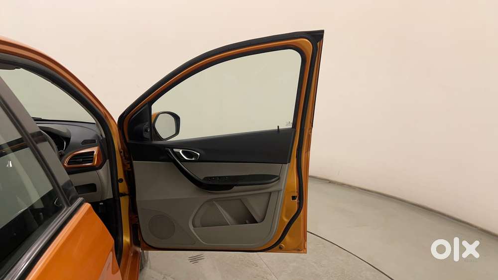 Tata Tiago Xz, 2018, Petrol