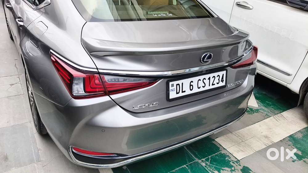 Lexus Es Hybrid 2019 Cbu, Vip Num, 1st Owner, Company Serviced