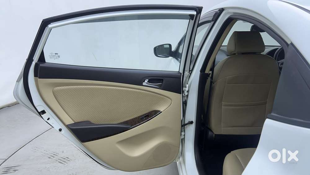 Hyundai Verna Fluidic 1.6 Vtvt Sx Automatic, 2012, Petrol