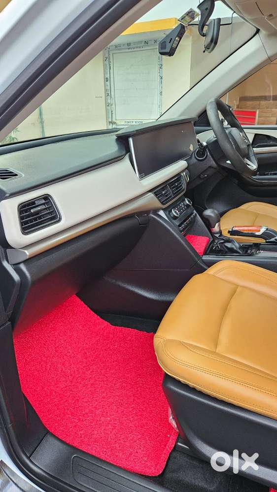 Mahindra Xuv700 2.2 Ax 7 Diesel At Str, 2015, Diesel