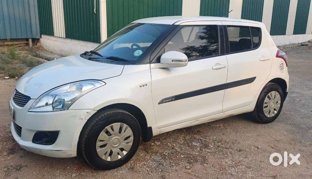 Maruti Suzuki Swift Vxi Optional, 2012, Petrol