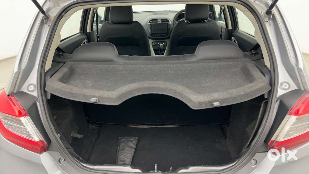 Tata Tiago Xza, 2018, Petrol