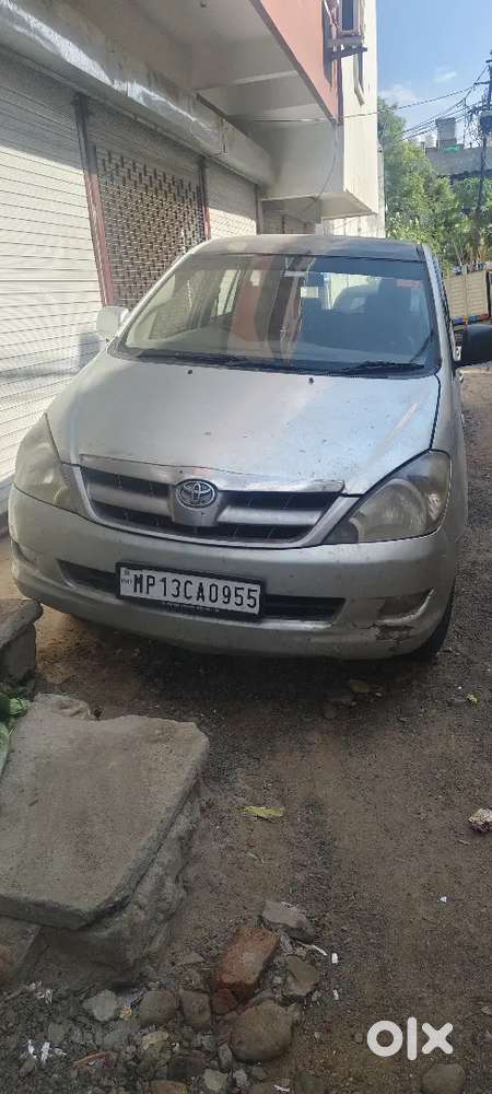 Toyota Innova Hycross 2008 Diesel 30000 Km Driven