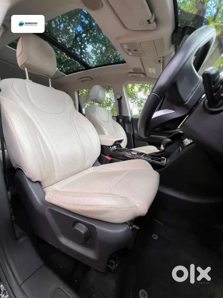 Mahindra Xuv700 2.0 Ax 7 Petrol At Luxury Pack Str, 2024, Petrol